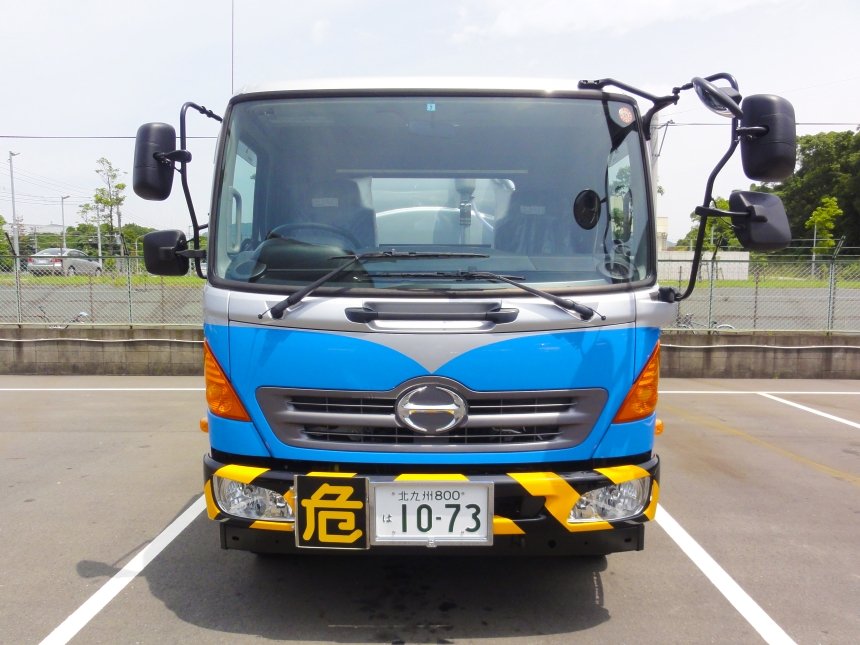 5.4KLバキューム式タンクローリー車