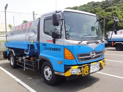 5.4KLバキューム式タンクローリー車